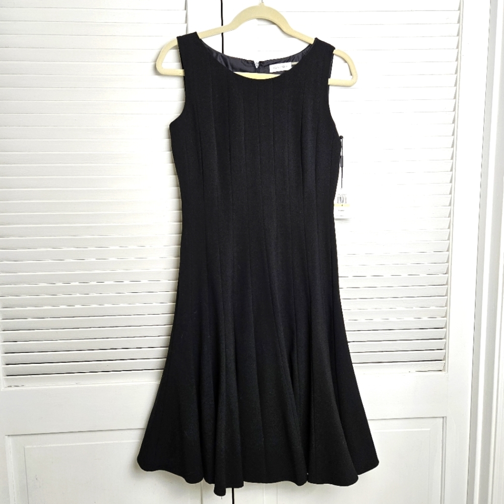 Calvin Klein Women's NWT Sleeveless Black Swing Dress Size 4 - Picture 2 of 9